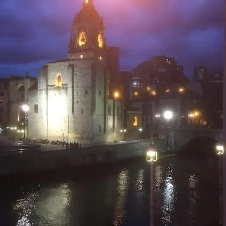 Central Spot With River View Lejlighed Bilbao