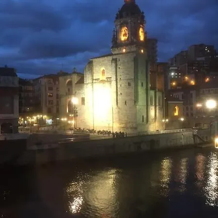 Lejlighed Central Spot With River View